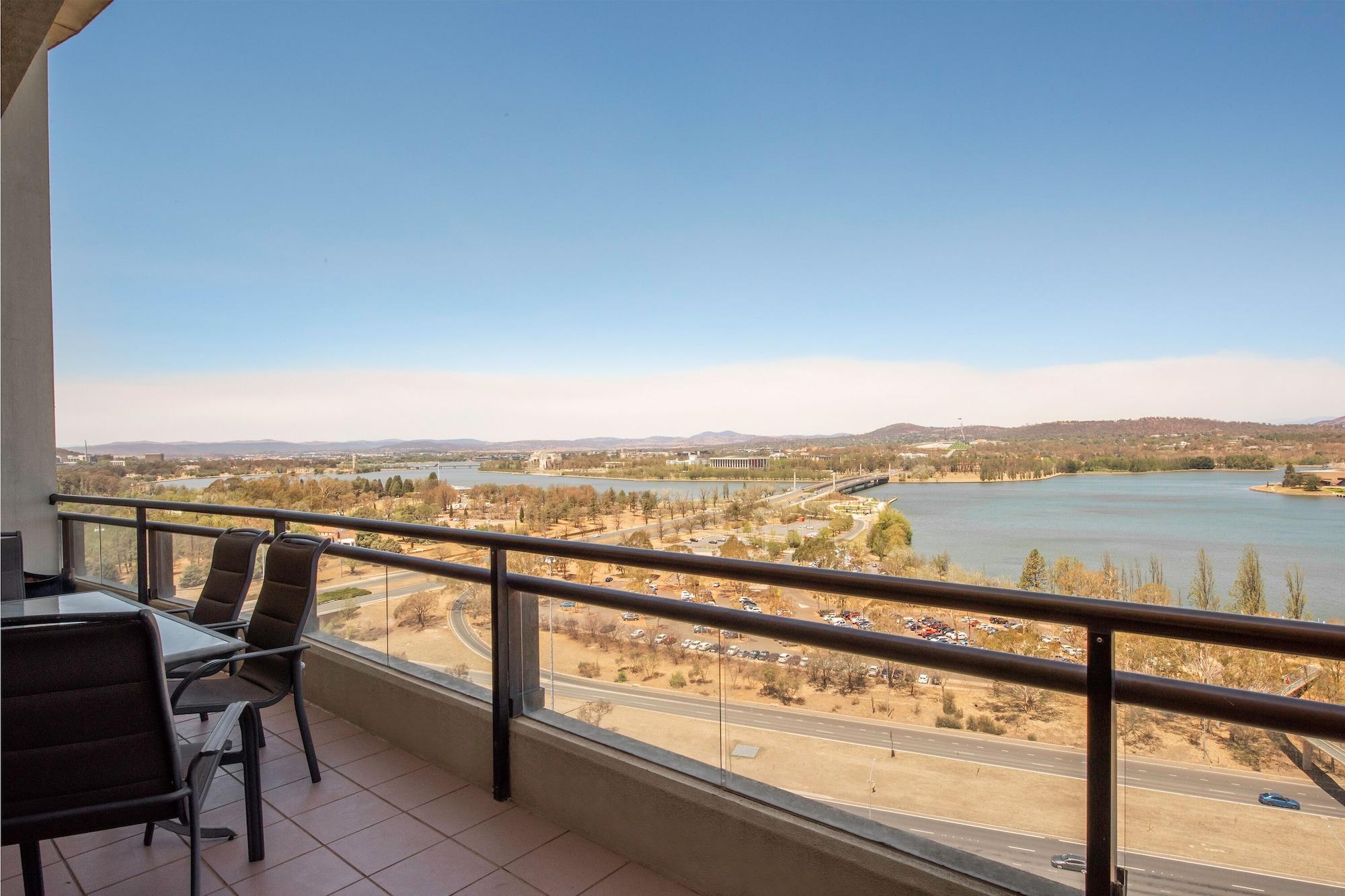 Breakfree Capital Tower Apartments Canberra Extérieur photo