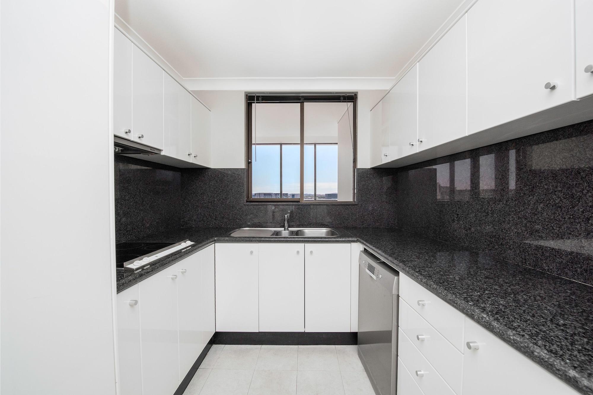 Breakfree Capital Tower Apartments Canberra Extérieur photo
