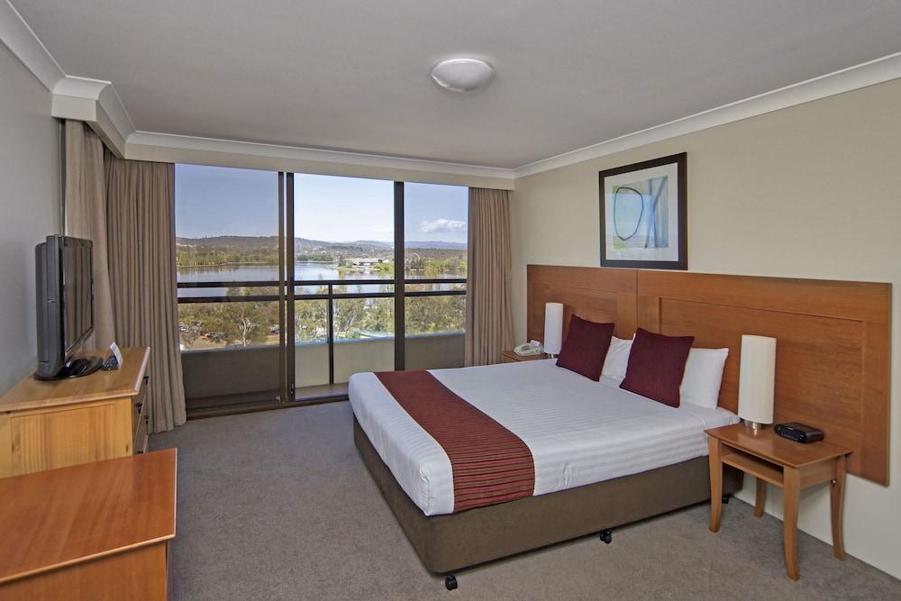 Breakfree Capital Tower Apartments Canberra Extérieur photo