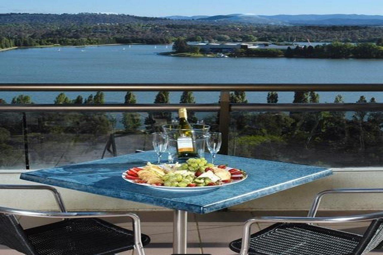 Breakfree Capital Tower Apartments Canberra Extérieur photo