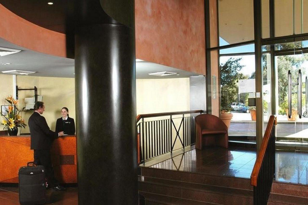 Breakfree Capital Tower Apartments Canberra Intérieur photo
