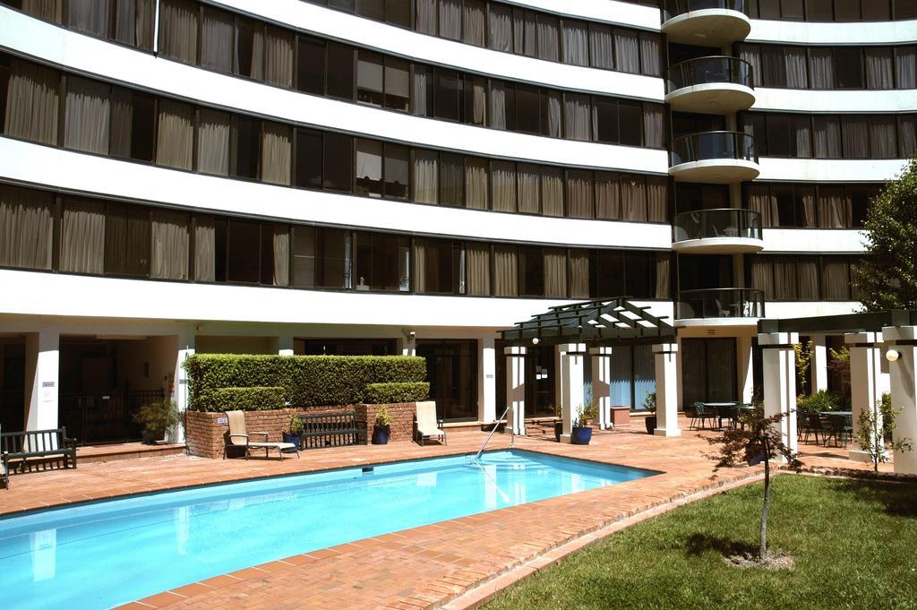 Breakfree Capital Tower Apartments Canberra Extérieur photo